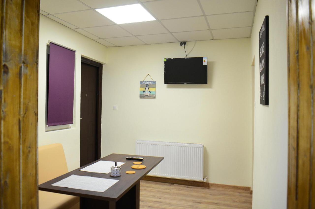 Private Apartment In The City Centre. Oradea Buitenkant foto