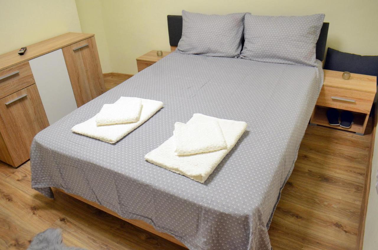 Private Apartment In The City Centre. Oradea Buitenkant foto