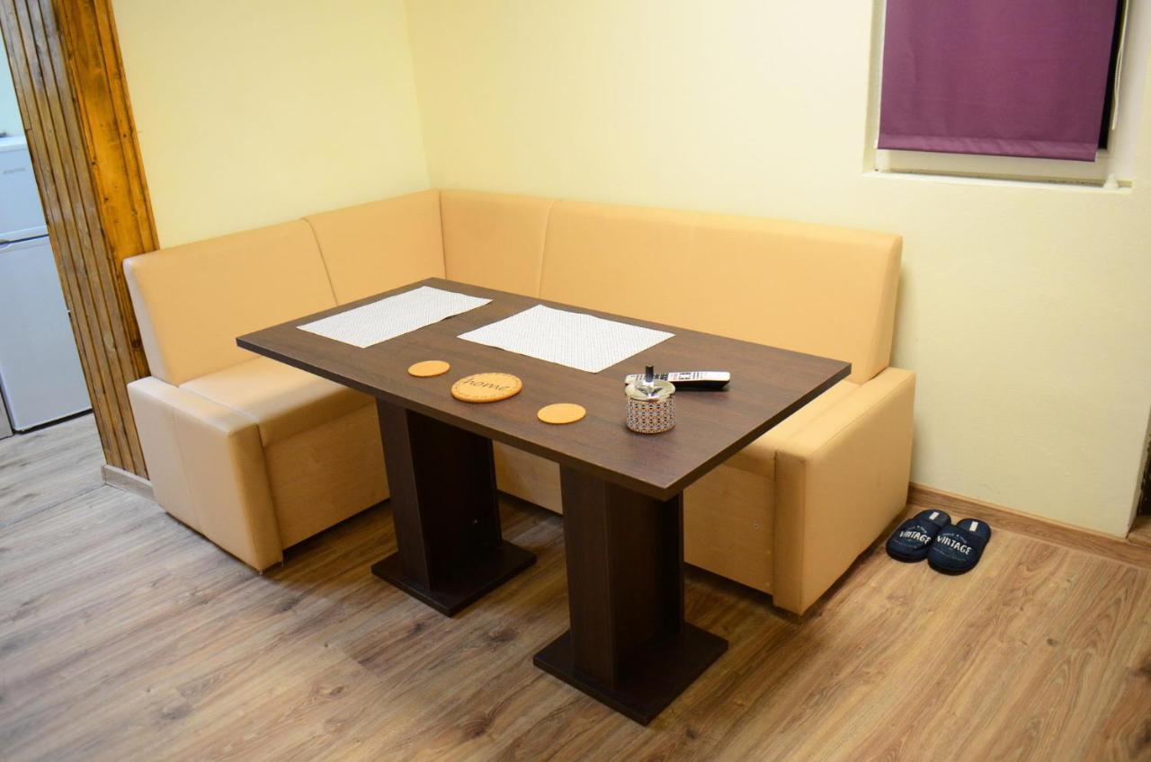 Private Apartment In The City Centre. Oradea Buitenkant foto