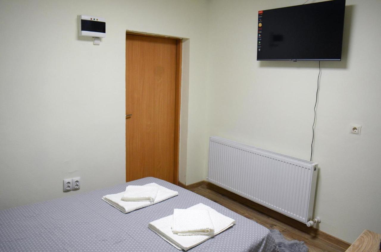Private Apartment In The City Centre. Oradea Buitenkant foto