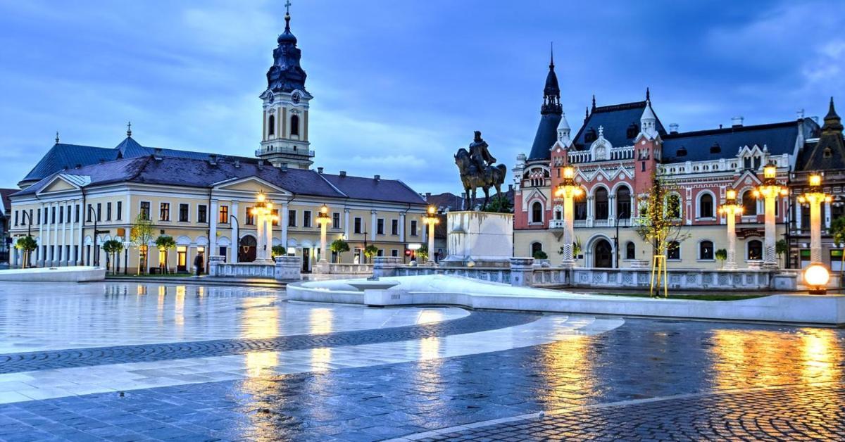 Private Apartment In The City Centre. Oradea Buitenkant foto